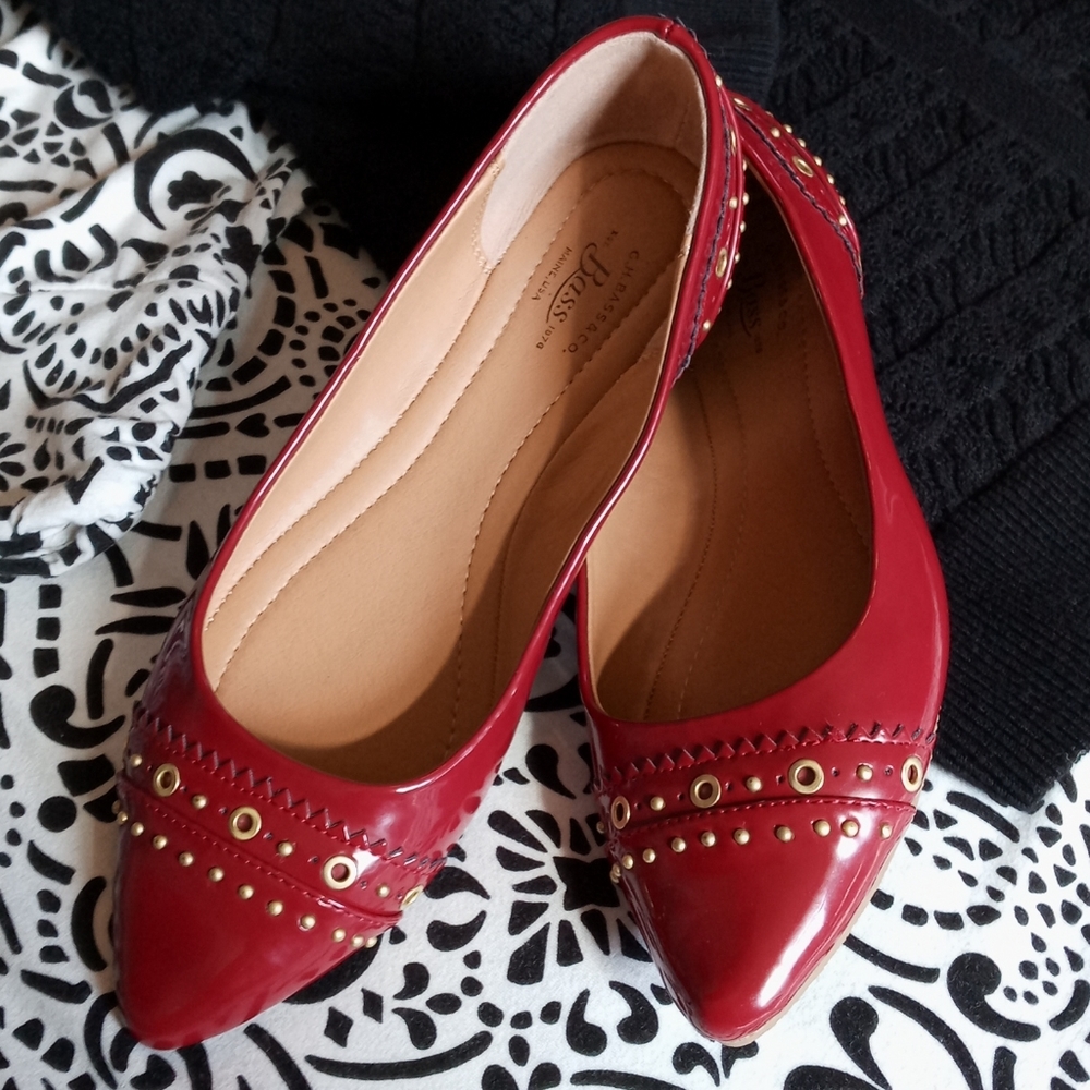 Bass Layla Red and Gold faux leather flats